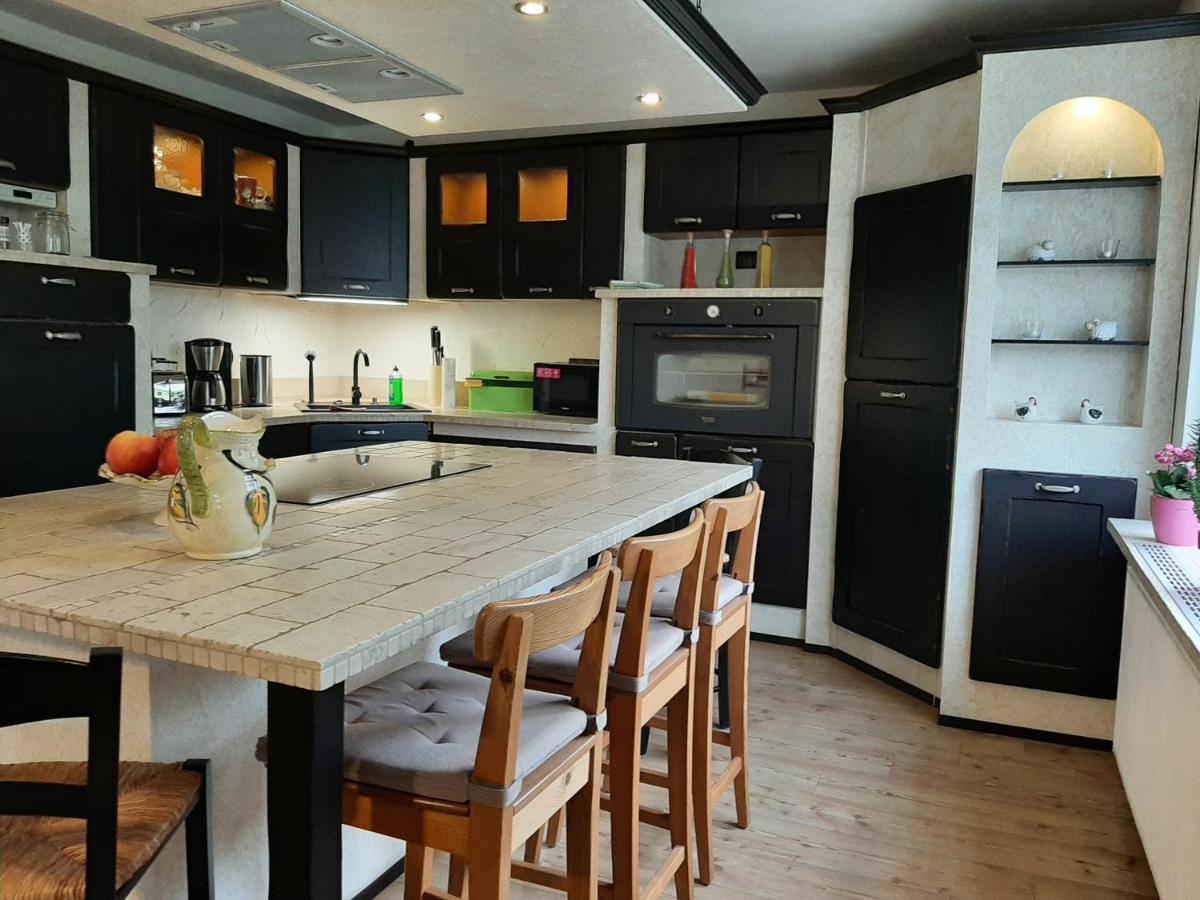 Ferienwohnung Am Park Pegau Ngoại thất bức ảnh
