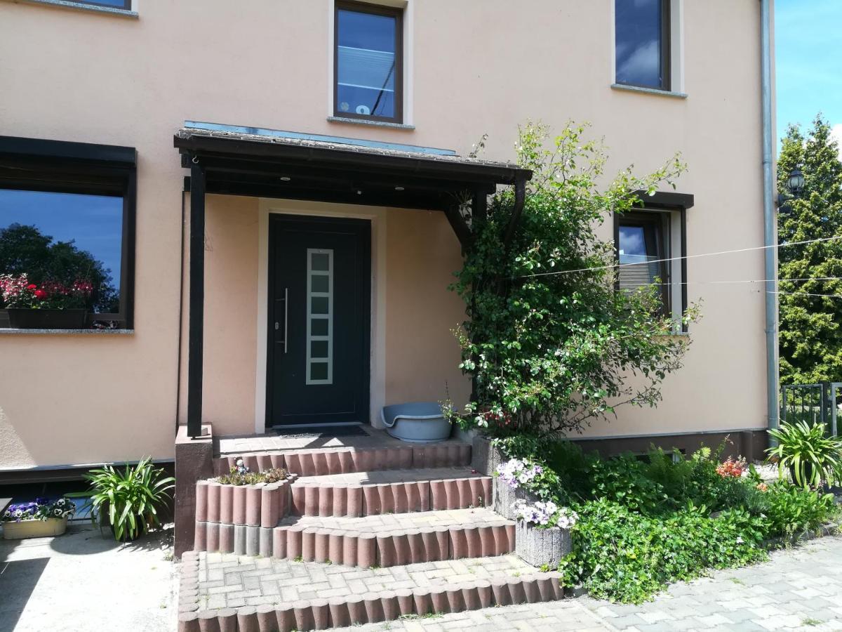 Ferienwohnung Am Park Pegau Ngoại thất bức ảnh